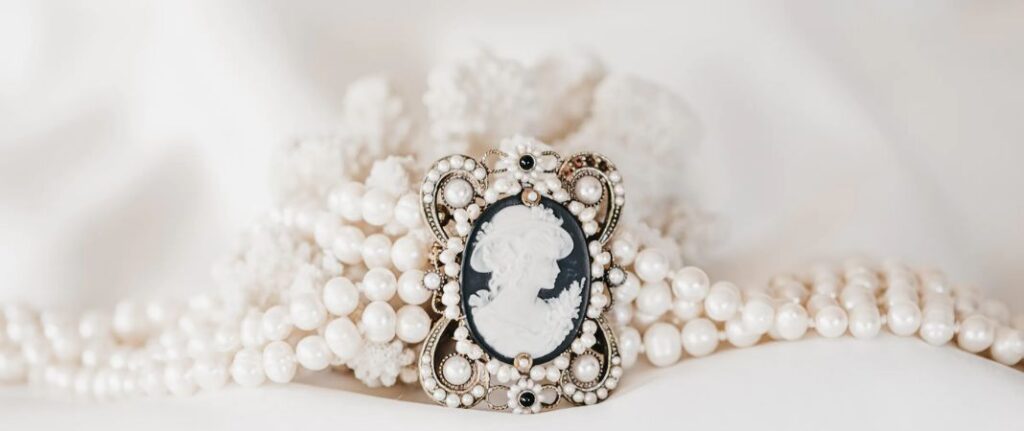 Compraventa de Gargantillas y Collares en Madrid